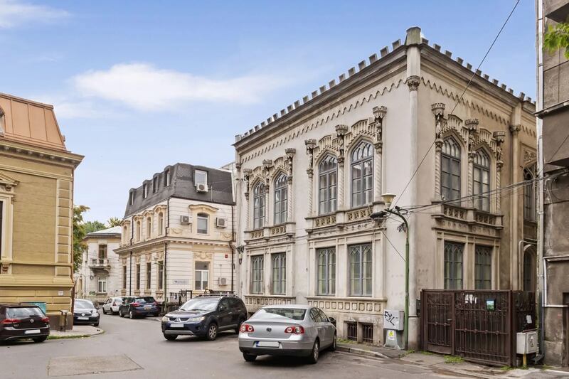 This property in Bucharest is huge, and has 11 bedrooms 