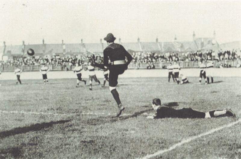 Kick-off in the early 1900s featuring a New Zealand team on tour.