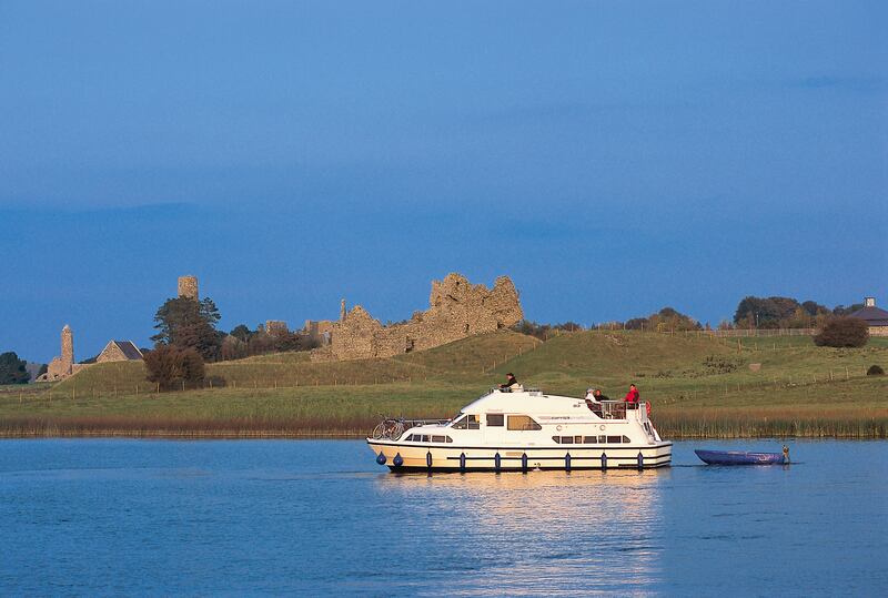 Clonmacnoise monastery