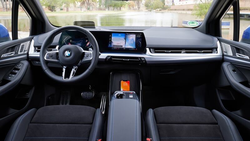 When you first sit into this car, it’s hard not to be impressed with the new curved-panel dash display