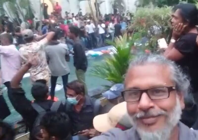 Ski Lankan author Shehan Karunatilaka was among the crowd at the Presidential Palace when it was stormed this week. 