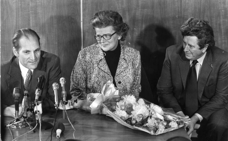 Tiede Herrema, with wife Elisabeth and Garret FitzGerald, then minister for foreign affairs, gives a press conference in November 1975.  Photograph: Dermot O'Shea/The Irish Times