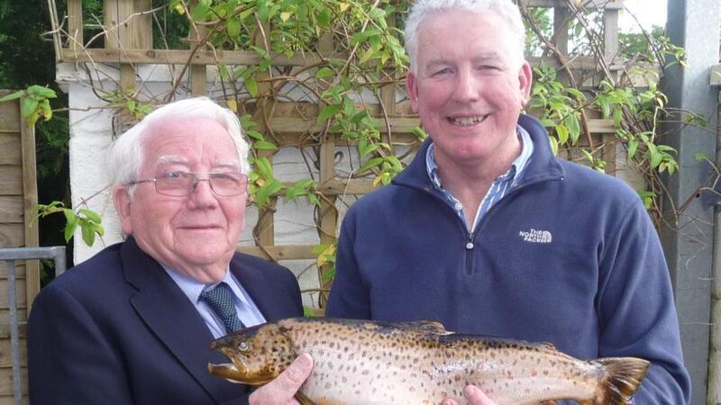 Heaviest fish winner Tom Ormond (right) with his 2.687kg (6lb) fish caught at the Vintner’s competition on Lough Mask, with Kieran Burke of Clonbur, Co Galway. Heaviest fish winner Tom Ormond (right) with his 2.687kg (6lb) fish caught at the Vintner’s competition on Lough Mask, with Kieran Burke of Clonbur, Co Galway.