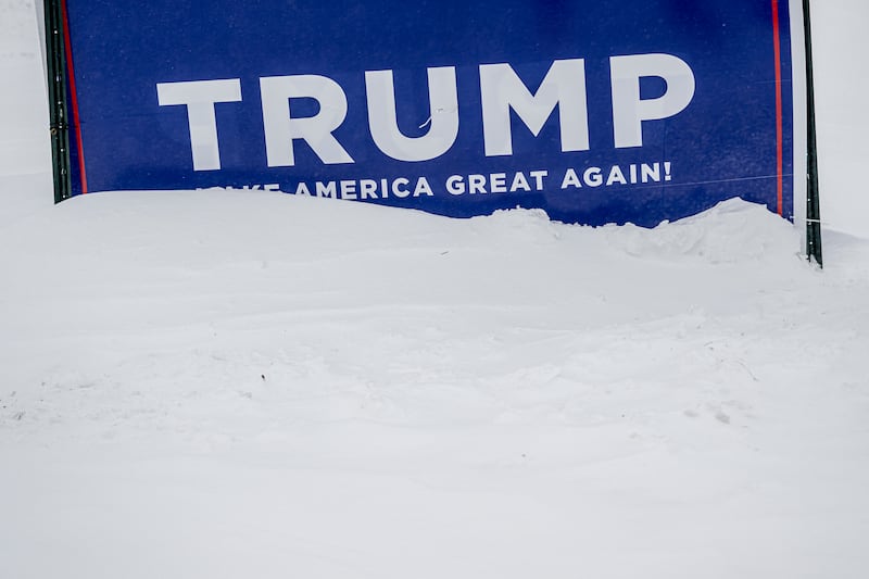 With the final weekend before the Iowa caucuses upon them, Republican presidential candidates are battling two forces - brutally cold temperatures and the threat of low voter turnout. Photograph: Jon Cherry/New York Times