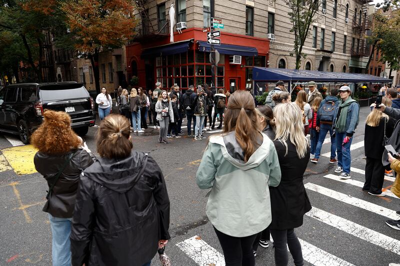 Fans pay tribute to late actor Matthew Perry outside 'Friends' building  on October 30th, 2023 in New York City. Photograph: Getty Images