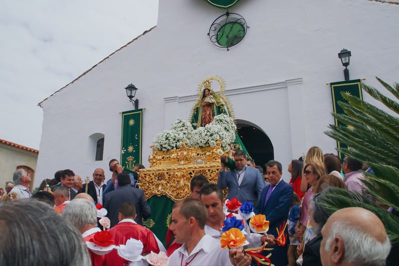 Sanlúcar de Guadiana: Men carry the Virgen de la Rábida from the church to join the Easter procession in the town. Photograph: iStockphoto/Getty Images