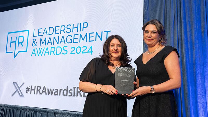 Edel Conway, awards judging coordinator, presents the HR leader 2024 to Roseanne Killeen