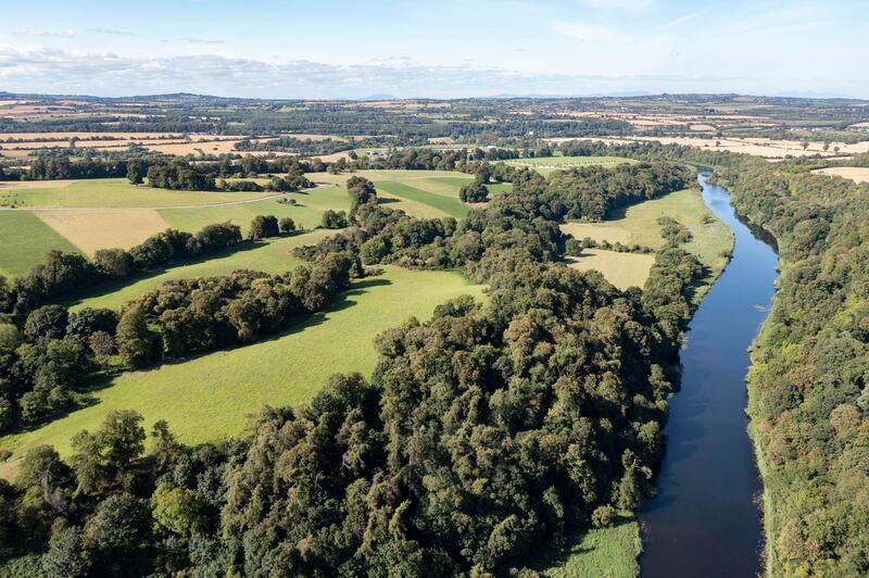 The properties lie in the Brú na Boinne Unesco World Heritage and have fishing rights on the river Boyne