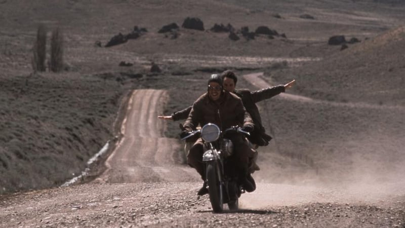 The Motorcycle Diaries: Gael Garcia Bernal as Ernesto ‘Che’ Guevara and Rodrigo de la Serna as Alberto Granado in Walter Salles’s film