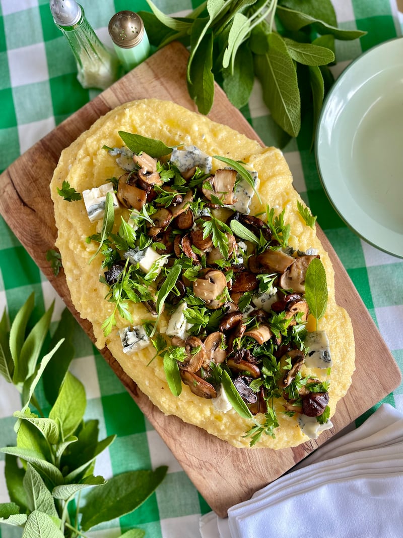 Polenta with mushrooms and Gorgonzola