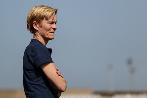 Does Vera Pauw need to show more ambition in her tactical approach?