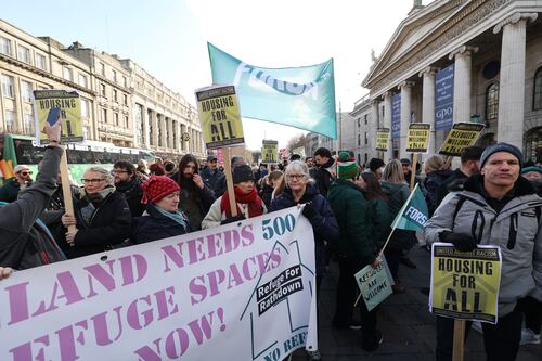 Rival protests on immigration policy held in Dublin