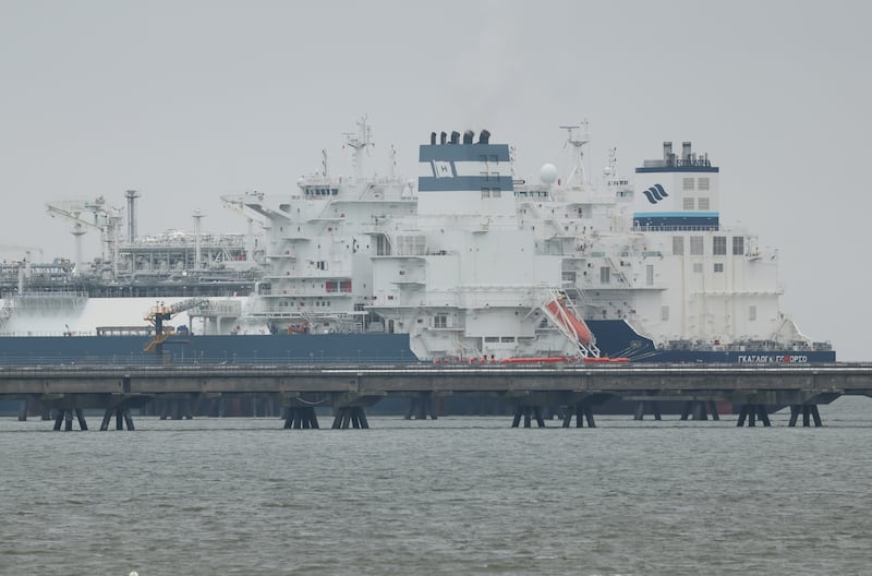 The Hoegh Esperanza FSRU ship, left, floats coupled to the Plaquemine LNG tanker at Wilhelmshaven, Germany, last month. Photograph: Sean Gallup/Getty