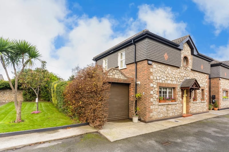 4 Church Hill Mews, Church Road, Dalkey, Co Dublin