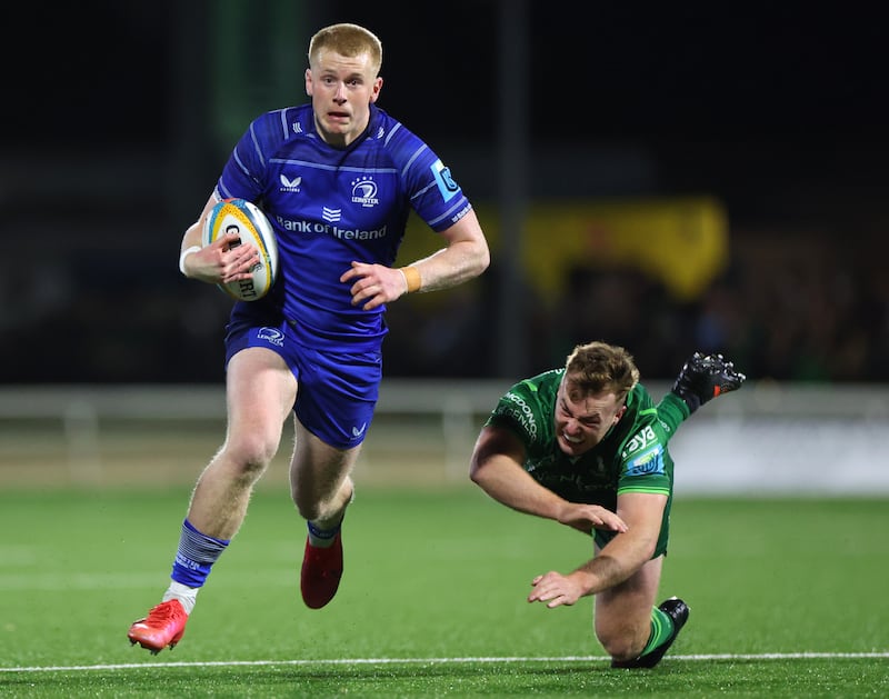 Leinster’s Andrew Osborne gets away from David Hawkshaw of Connacht at Dexcom Stadium. Photograph: James Crombie/Inpho