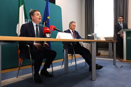 Super tax on banker bonuses above €20,000 should remain enshrined in law, Minister insists