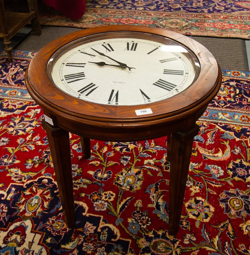 Clock table 