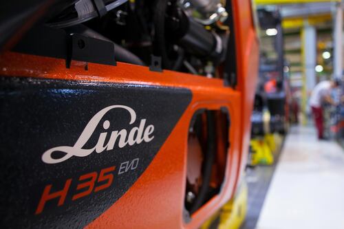 Linde and Praxair get EU approval for $82bn deal