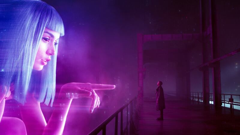 Ana de Armas and Ryan Gosling in Blade Runner 2049