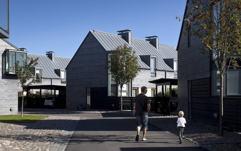 An example of housing in Vankusten, Viken, Sweden where the density is 42 dwellings per hectare
