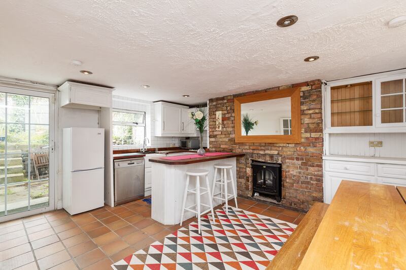 The kitchen/dining room