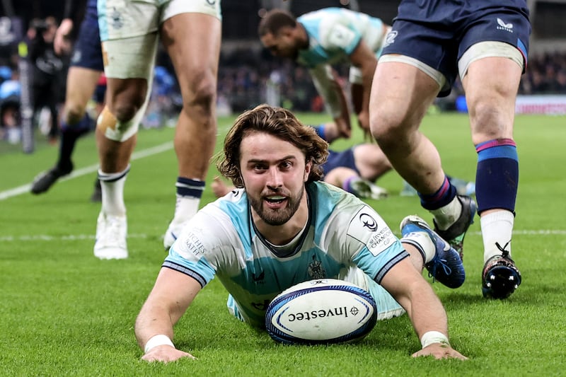 Tom de Glanville scores Bath's third try. Photograph: Ben Brady/Inpho