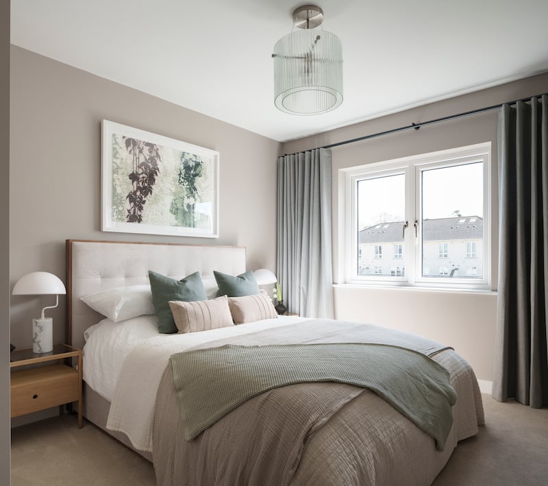 Principal bedrooms are en-suite