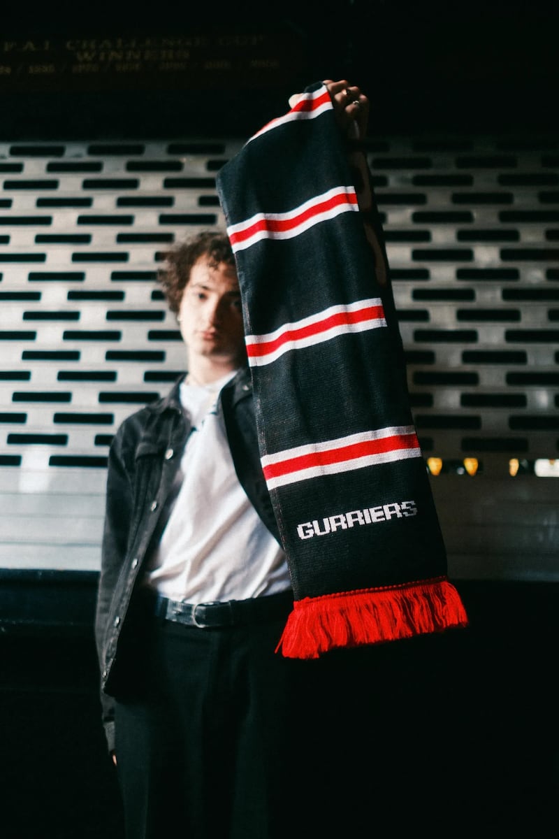 Gurriers scarf