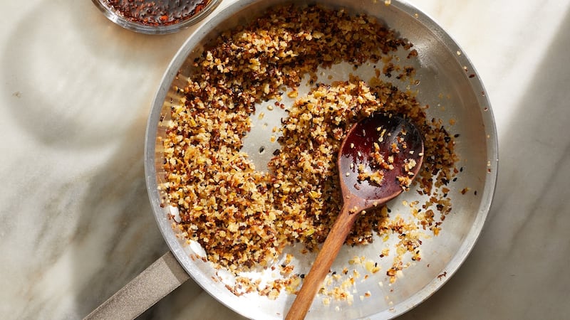 Red-pepper (chilli) flakes and paprika.