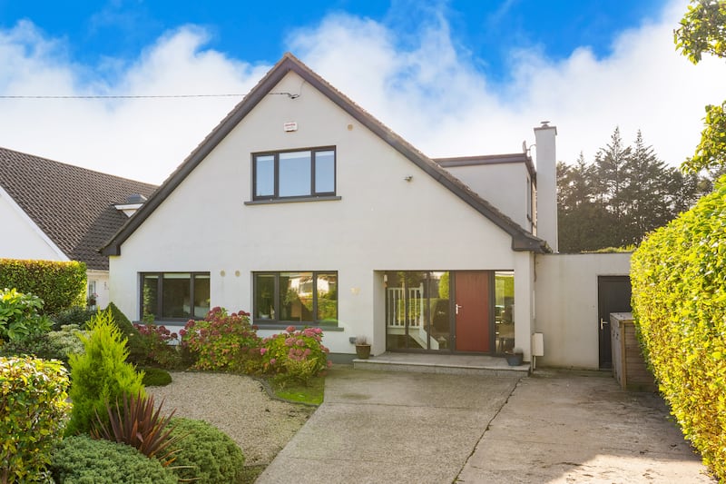 17 Shrewsbury Lawn, Cabinteely, D18