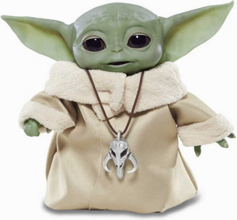 AnimatronicBaby Yoda – with over 25 sound and motion combinations, £44.99/€49.94, Amazon.