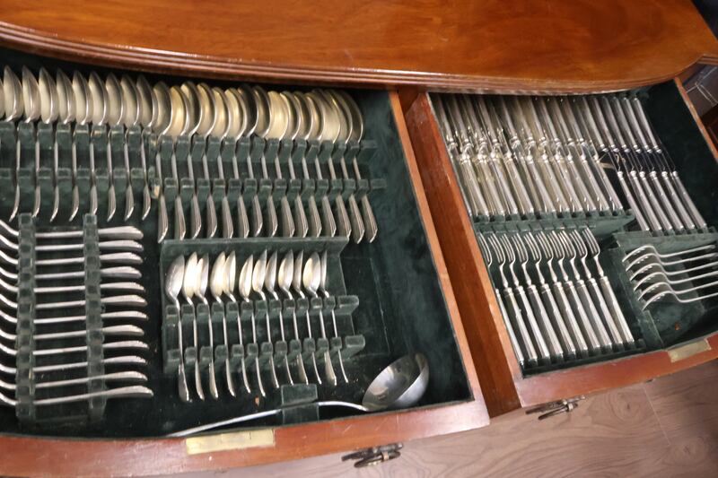 Table canteen of silver cutlery contents, from John Weldon in Temple Bar, Dublin