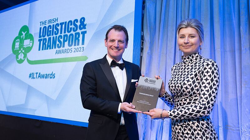 Seamus Kavanagh, Awards Judge, presents the Communications Award to Anna Gorecka, Logistics Associate Apprenticeship Consortium.