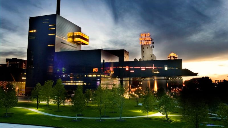 Spectacular: the Guthrie Theater, designed by the French architect Jean Nouvel, beside the Mississippi in Minneapolis. Photograph: Mark Vancleave