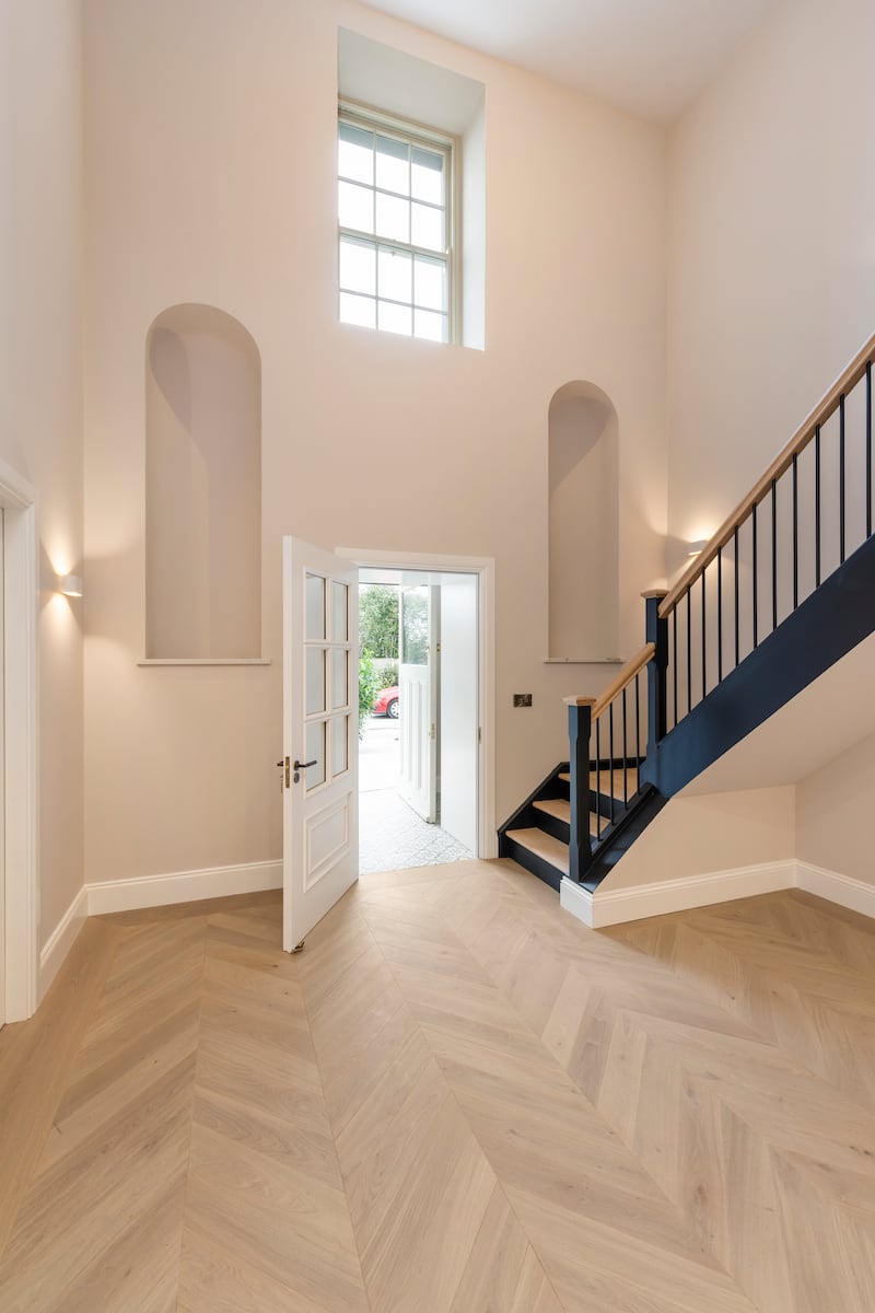 Struan House: entrance hallway