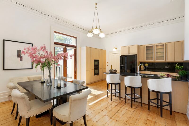 Kitchen and breakfast room