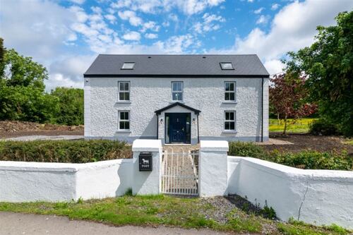 What will €325,000 buy in Roscommon and Dublin?