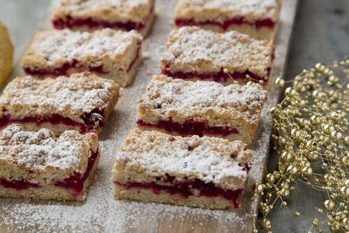 Spiced cranberry bars