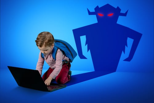 Children and smartphones: How to protect and guide them from bullying, phishing and grooming