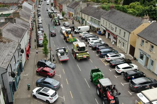 Farmers protest in tractors around country over Cap proposals
