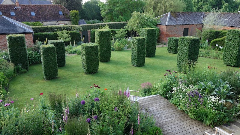 Blackpitts Garden in Northamptonshire, designed by Alexander-Sinclair