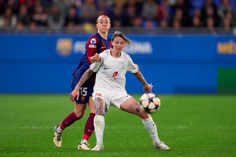 Larissa Crummer of SK Brann (white) playing against Barcelona. Photograph: Pedro Salado/Getty Images