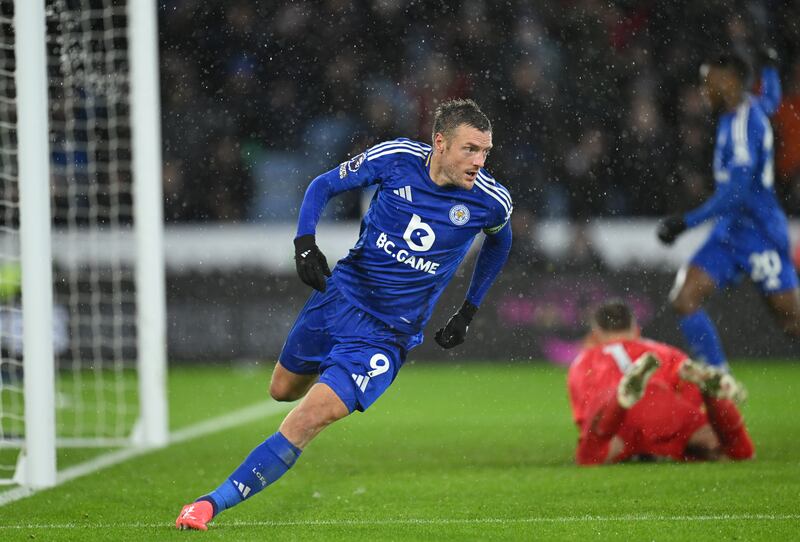 Jamie Vardy celebrates scoring Leicester City's first goal against Brighton. Photogrpah: Michael Regan/Getty Images