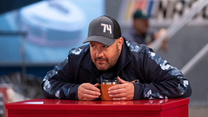 Kevin James in The Crew