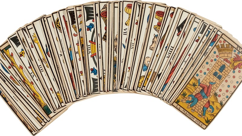 Tarot de Marseille, a deck of cards owned by Sylvia Plath, achieved 25 times its estimate, selling for £151,000 (€177,000) through Sotheby’s