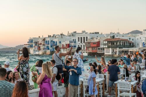 Greece set for economic ruin if tourism warnings stay unheeded