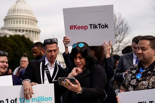 Why have US politicians moved against TikTok?