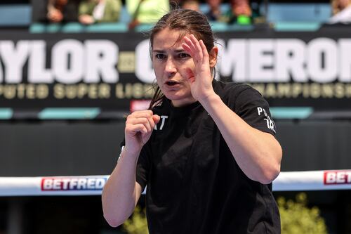 Katie Taylor holds pre-fight public workout in Dublin