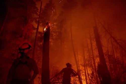 Canada orders evacuation of Yellowknife as wildfire closes in