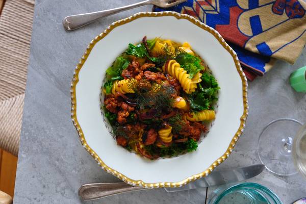 Weeknight winner: pasta with sweet Italian sausage and good-for-you greens